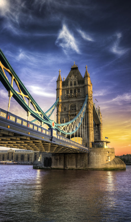 HDR Vertorama - Elia Locardi - London Sky