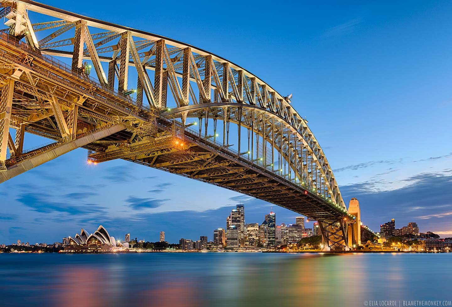 Elia Locardi Travel Photography Sydney Lights Australia 1440 WM