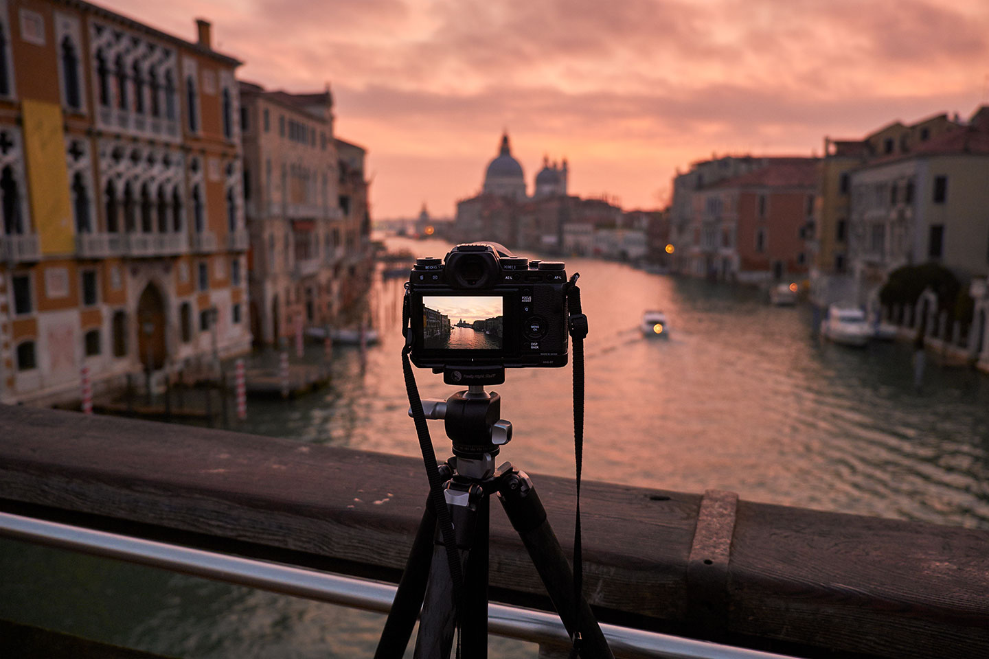 11-Venice-Acadamia-Bridge-Sunrise