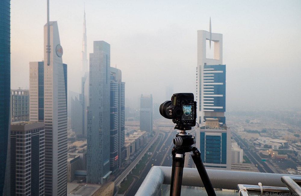 2015-10-05-Foggy-Dubai-The-Moments-Between-Nikon-Rooftop-1440-60q
